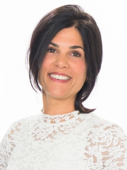 Julia Sturm, Ästhetisch-Plastische Chirurgie in Trier, Momartis